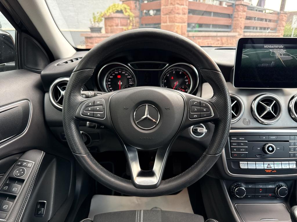 Mercedes-Benz GLA 180