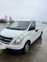 Hyundai H-1 Bulli Kastenwagen Transporter Lkw - gebrauchte Hyundai H-1 aus dem Jahr 2011