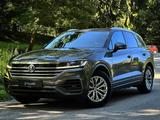Volkswagen Touareg 3.0 V6 TDI SCR 170kW 4MOT DRIVE Tipt... - Volkswagen Touareg: Drive