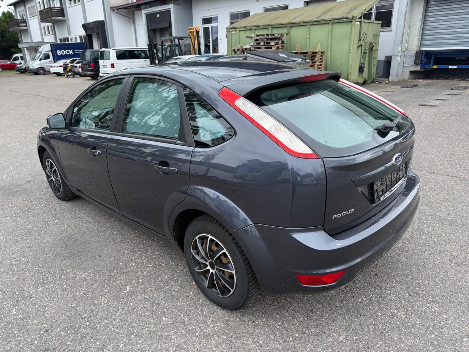 Ford Focus Lim. Concept*TÜV NEU*AHK*Klima*8-Fach*Eu.5