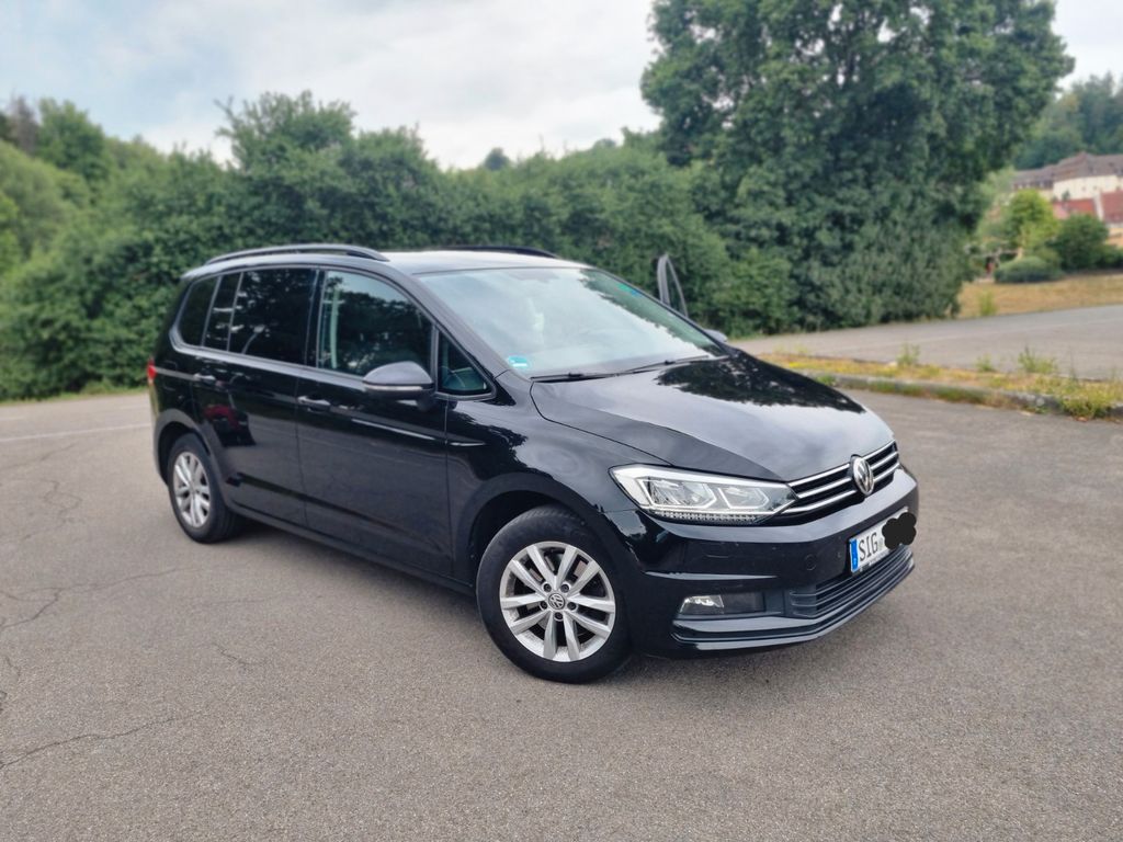 Image of Volkswagen Touran