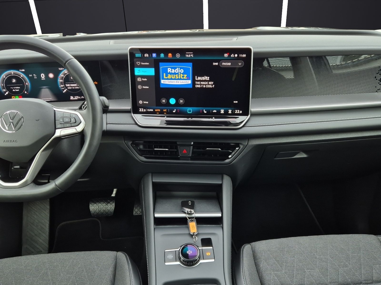 Fahrzeugabbildung Volkswagen Tayron TDI Life DSG 4M Matrix 7-Si. AHK Navi AID