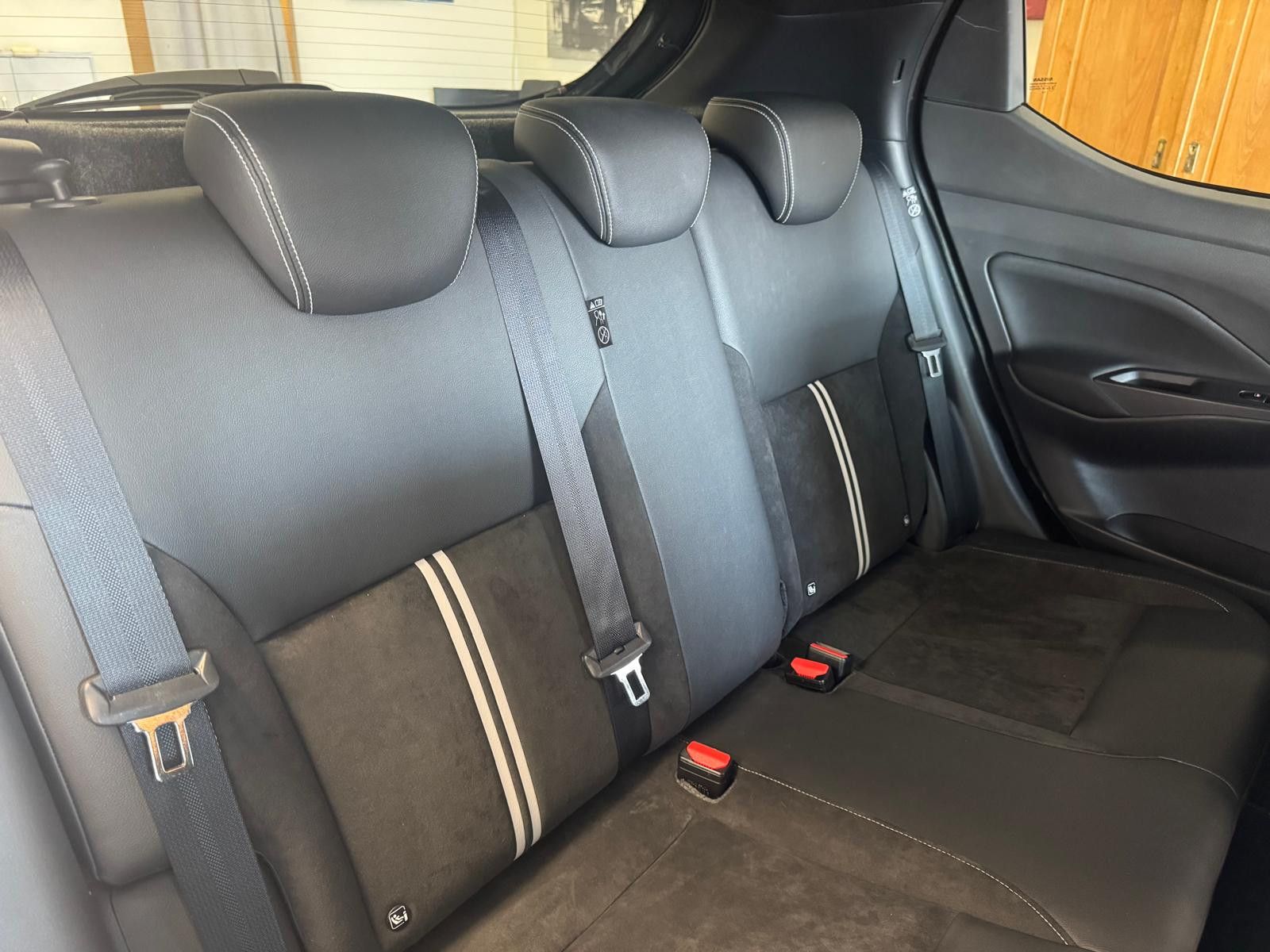 Fahrzeugabbildung Nissan Micra N-Sport 1.HAND/SCHECKHEFT/NAVI/KLIMA