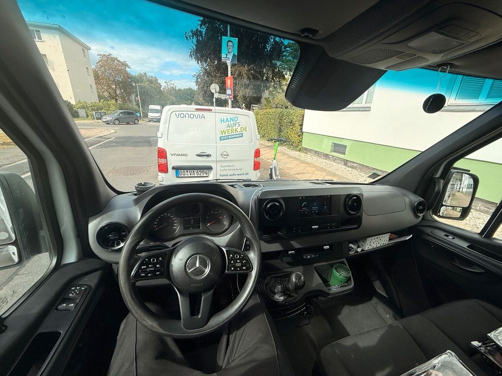 Image of Mercedes-Benz Sprinter