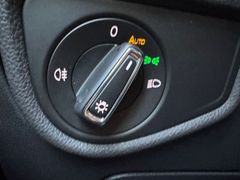 Fahrzeugabbildung Volkswagen Touran United Start-Stopp 7 Sitze Navi Sitzhe.