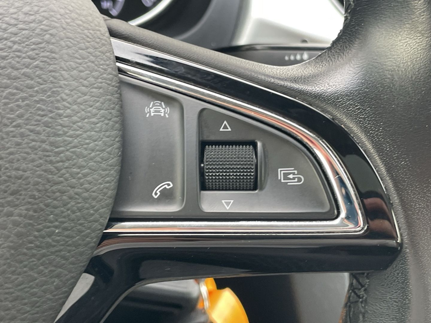 Rapid Spaceback 1.4 TSI DSG Ambition AHK/Pano/Xe