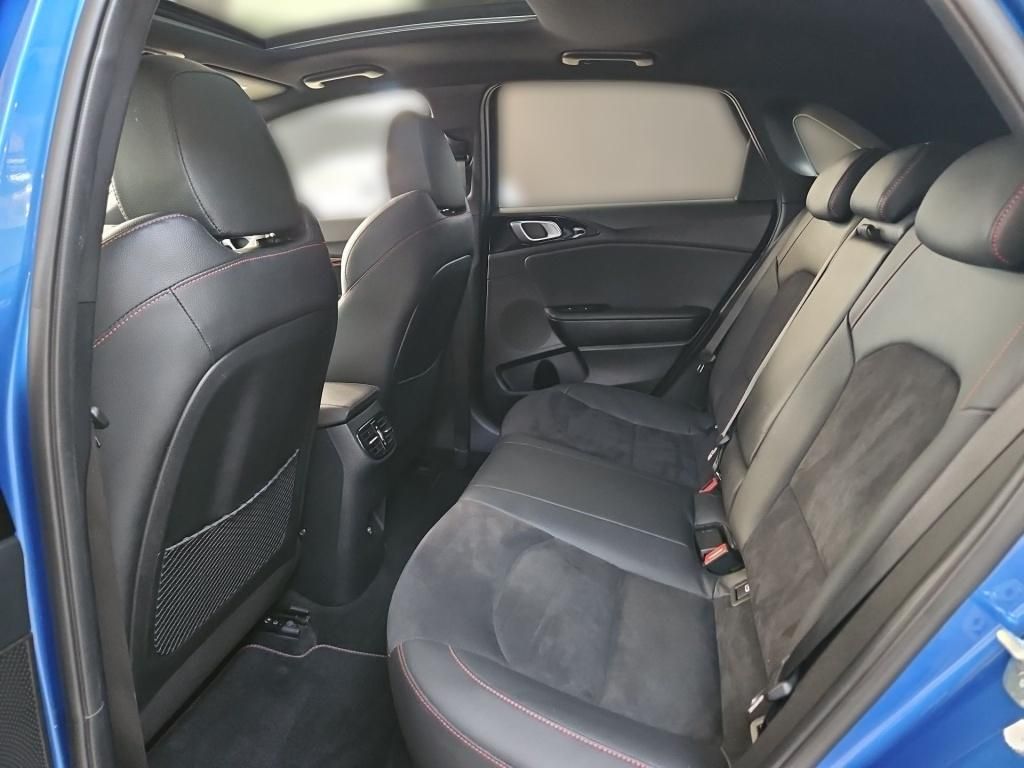 Fahrzeugabbildung Kia cee'd 1.6T-GDI GT Pano SHZ el.Sitze ACC Sound