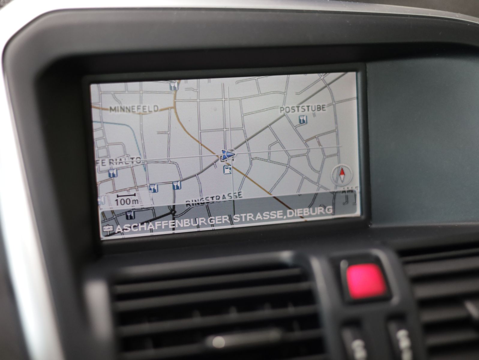 Fahrzeugabbildung Volvo XC60 Summum KAM MEMO LEDER XENON AHK SCHECKHEFT