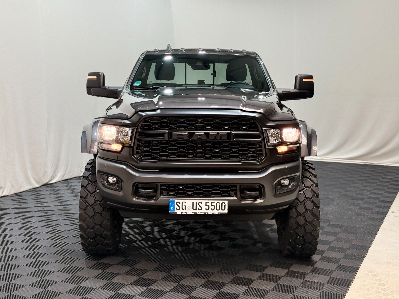 Fahrzeugabbildung Dodge RAM 5500 REG CAB Tradesman CHASSIS 2024