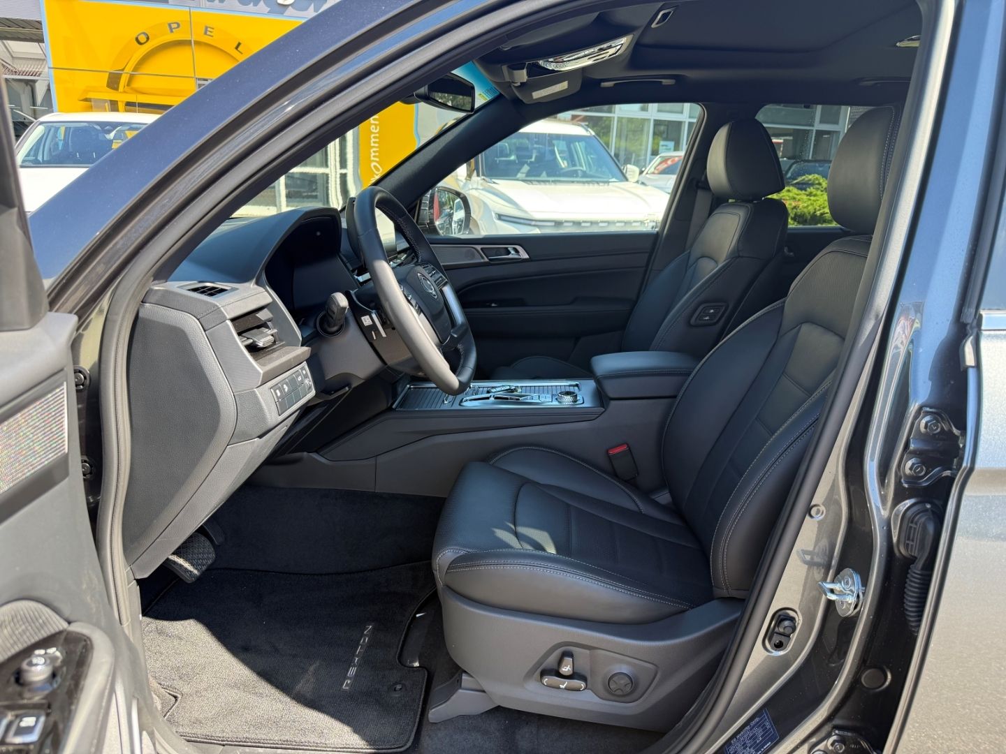 Fahrzeugabbildung KGM Rexton Lux 2.2 4WD Leder 360 Kamera
