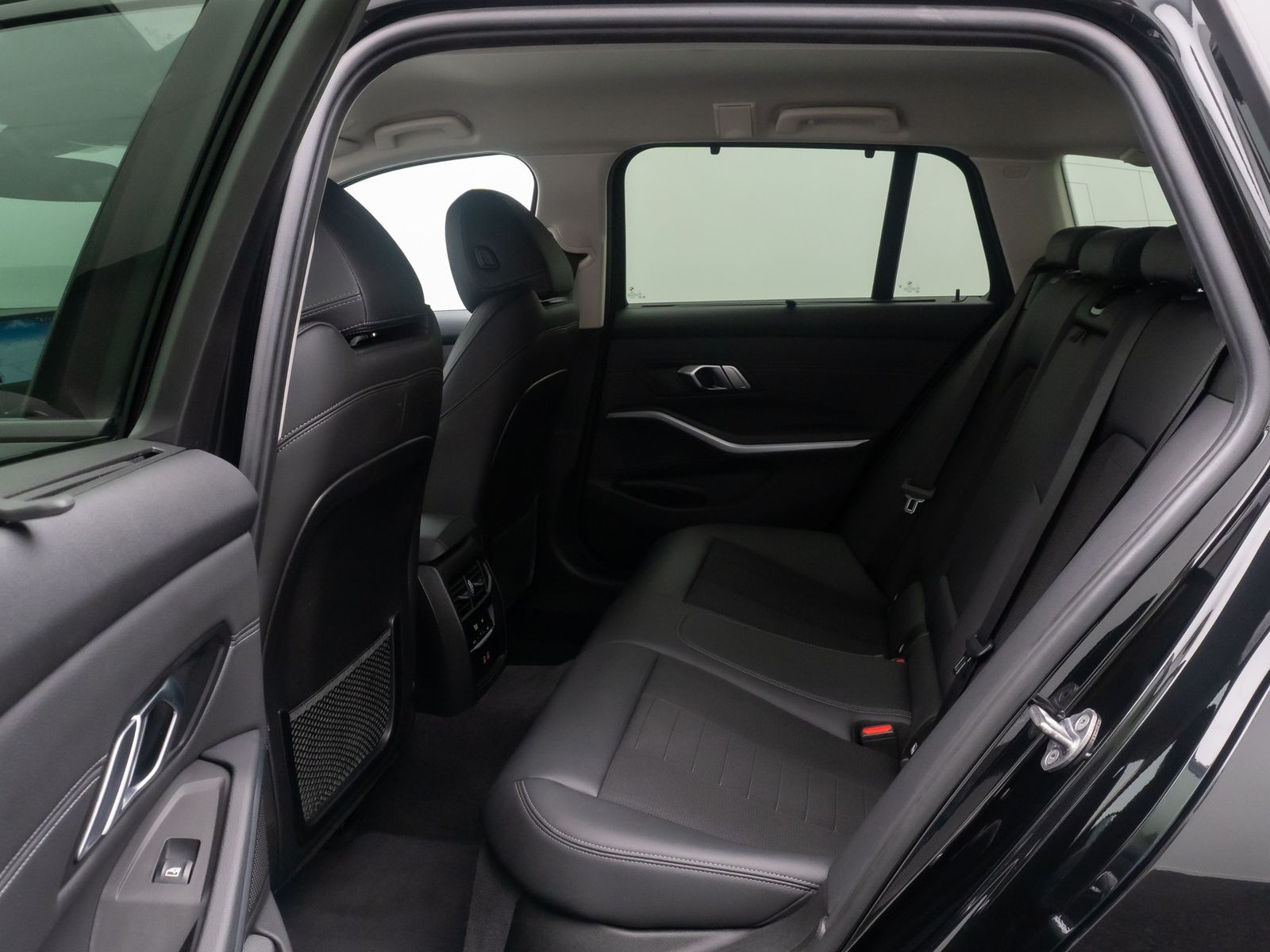 Fahrzeugabbildung BMW 320e FernlichtAs DAB Widscreen Sportsitz Komfort