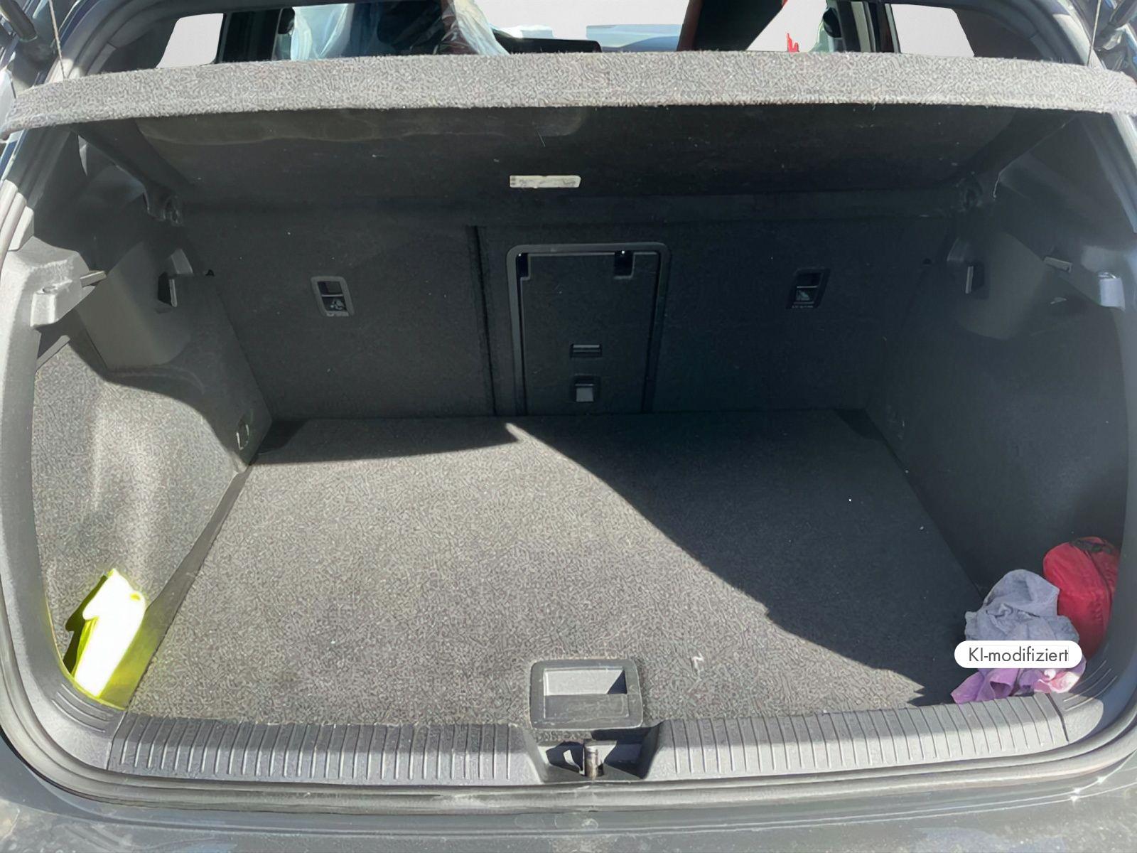 Volkswagen Golf GTI 2,0 TSI 19" in Schwarz Ambientebele, миниатюра 10