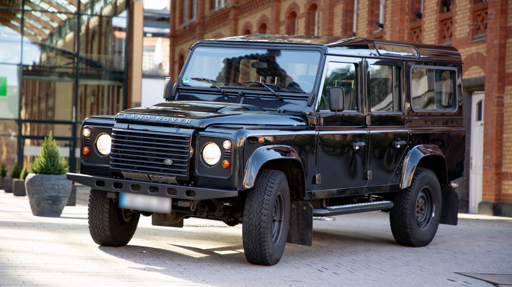 Land Rover Defender