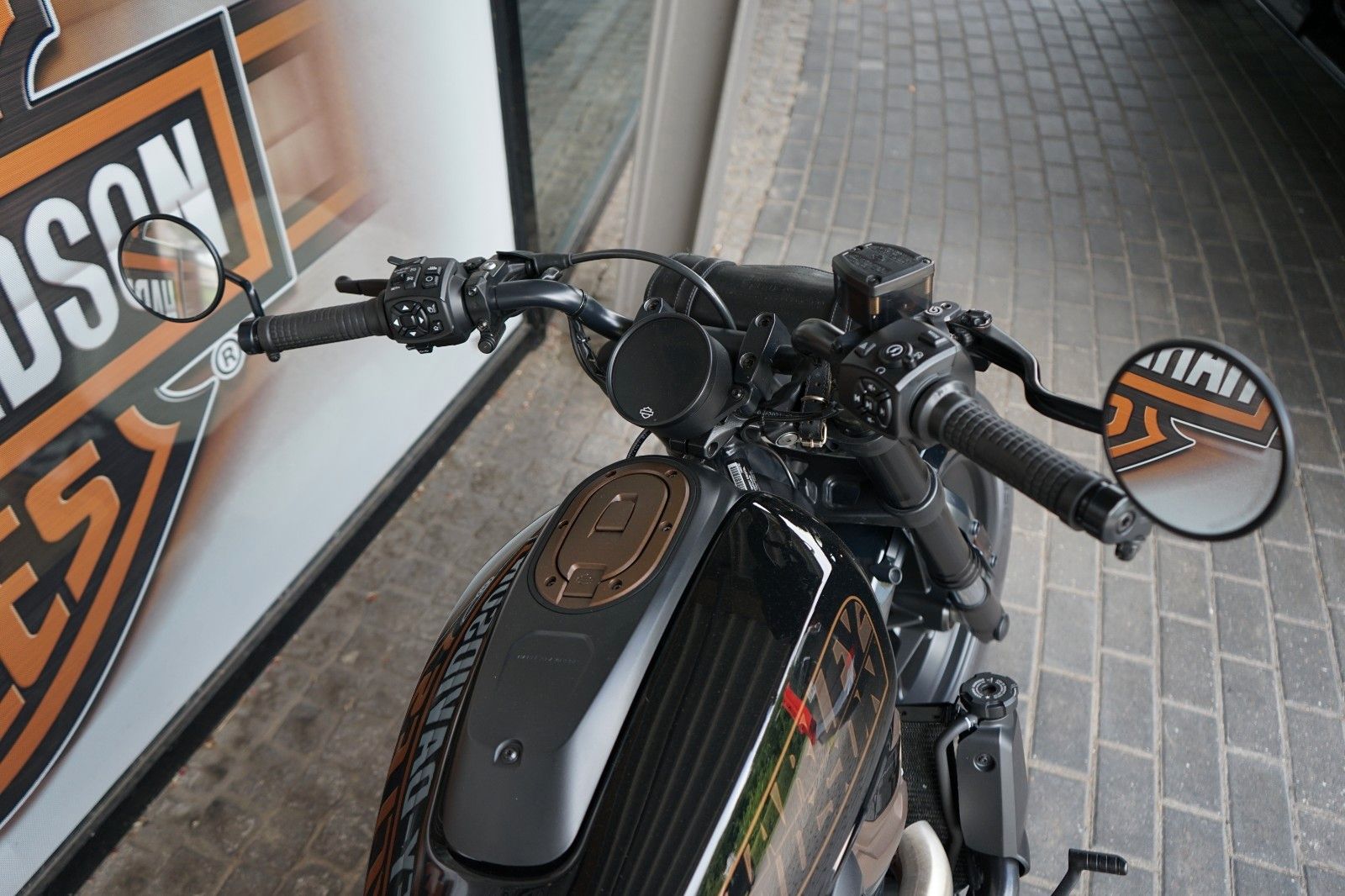 Fahrzeugabbildung Harley-Davidson Sportster S mit Jekill & Hyde und KZH, Blinker