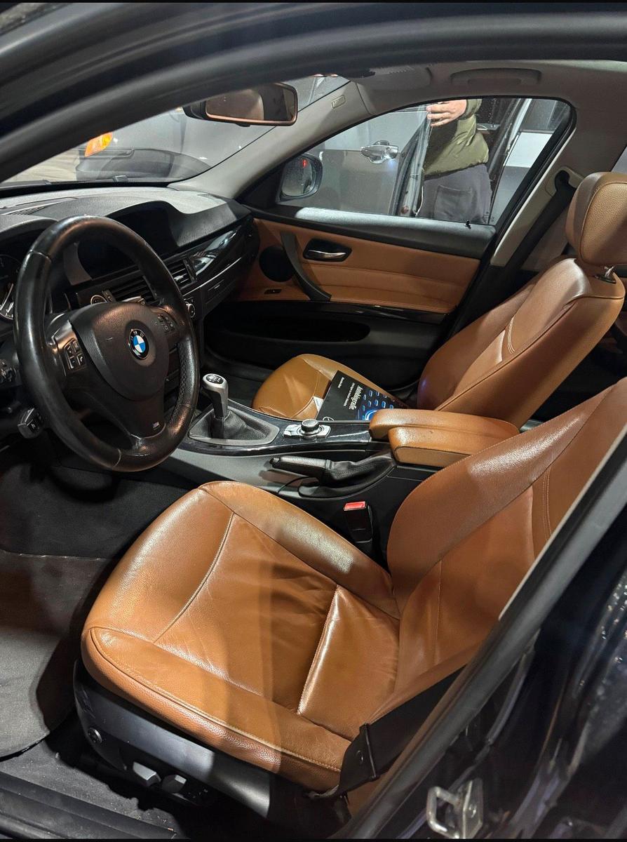 BMW 320 2013 — rear view