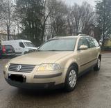 Volkswagen VW Passat 1.8 T Automatik - Volkswagen Passat aus 2001: Kombi
