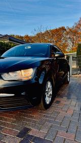 Audi A1 1.4 TFSI  (122 PS) Attraction drei-Türer - Audi A1: Türer