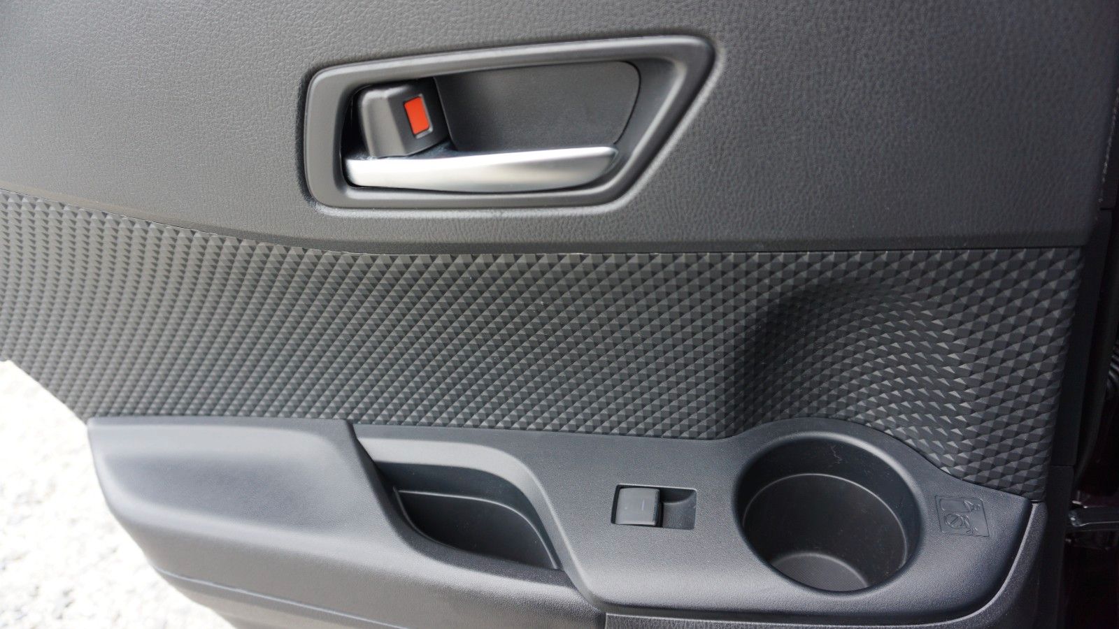 Fahrzeugabbildung Toyota C-HR Hybrid Team DE, Navi,Keyless,ACC,LED,Kamera