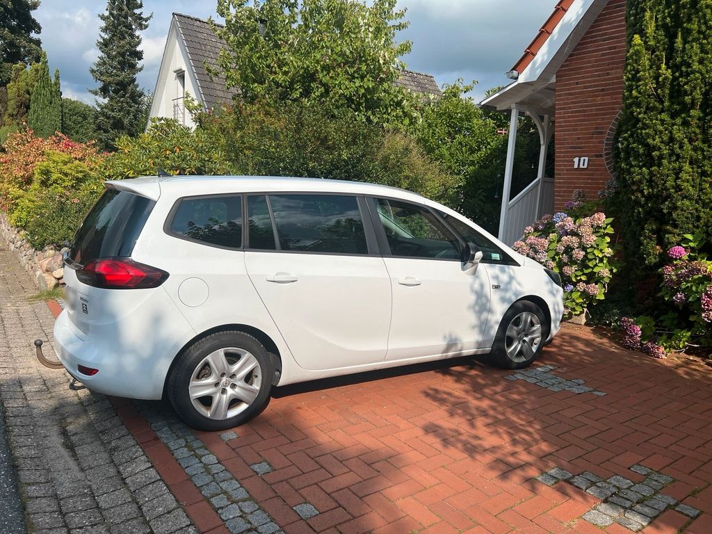 Image of Opel Zafira Tourer