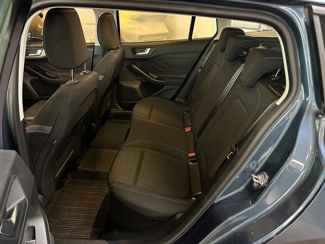 Fahrzeugabbildung Ford Focus 1,5 EcoBlue 88kW Cool & Connect Turnier