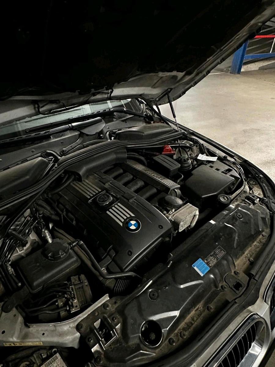 BMW 523 2007 — photo 14