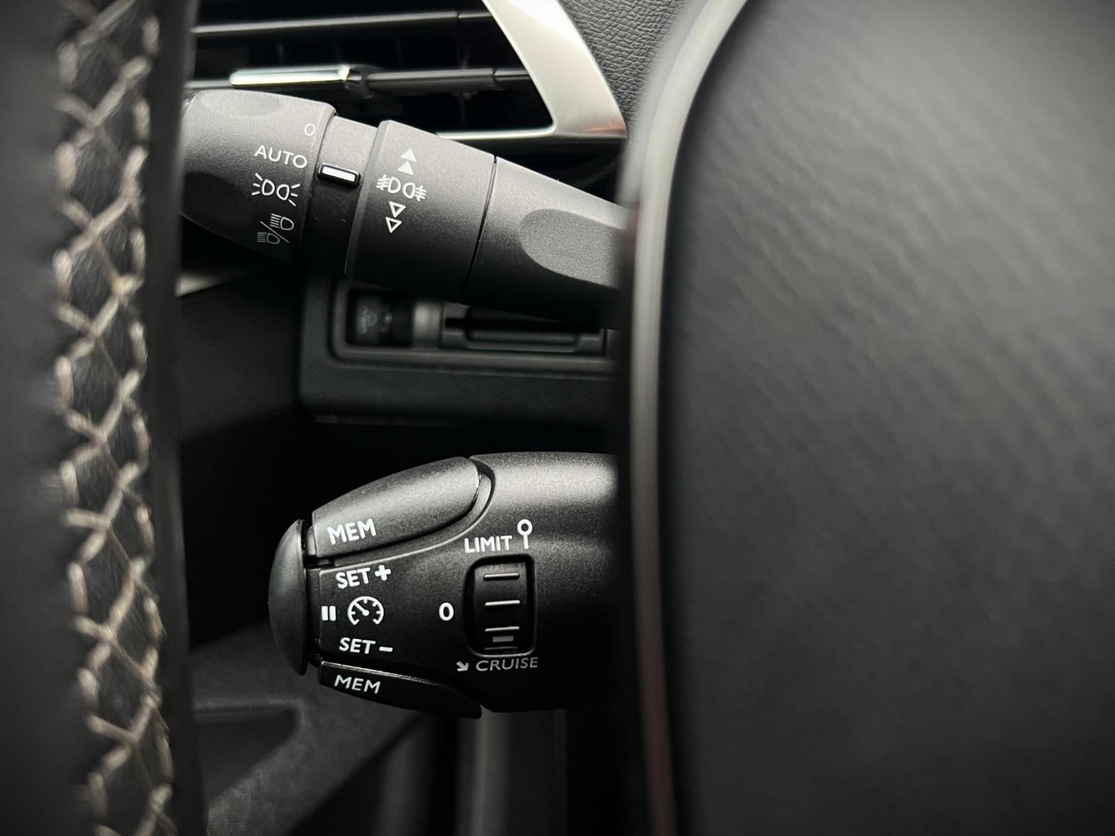 Peugeot 5008 BlueHDi 130 Active*NAVI*KAMERA*DAB*SHZ*SPUR