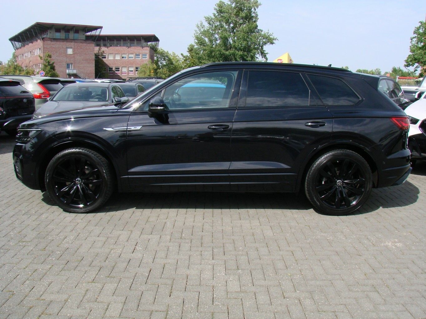 Volkswagen Touareg 3.0TDi R-Line 4M LED AHK PANO ACC Luftfe foto 5