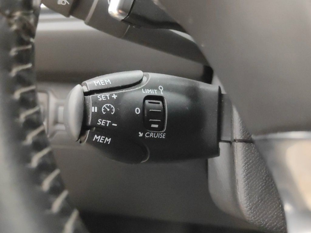 Fahrzeugabbildung Peugeot 308 SW Active 1.5D LED/NAVI/PDC/ALU/VIRTUAL