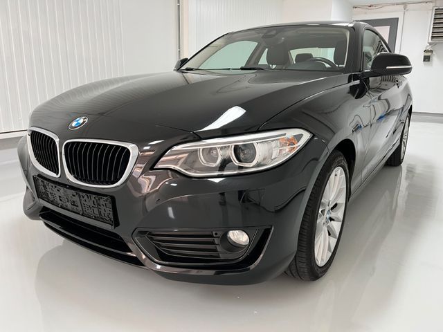 BMW 218i Coupe Advantage/Xenon/Navi/Teilleder