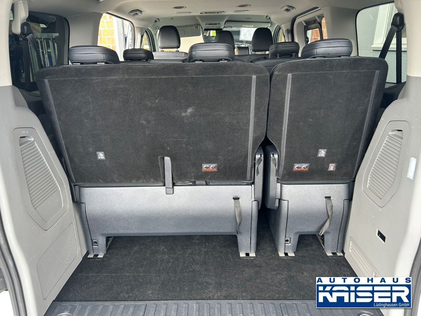 Ford Tourneo Custom L1 Titanium 9sitzer El. AHK Leder foto 19
