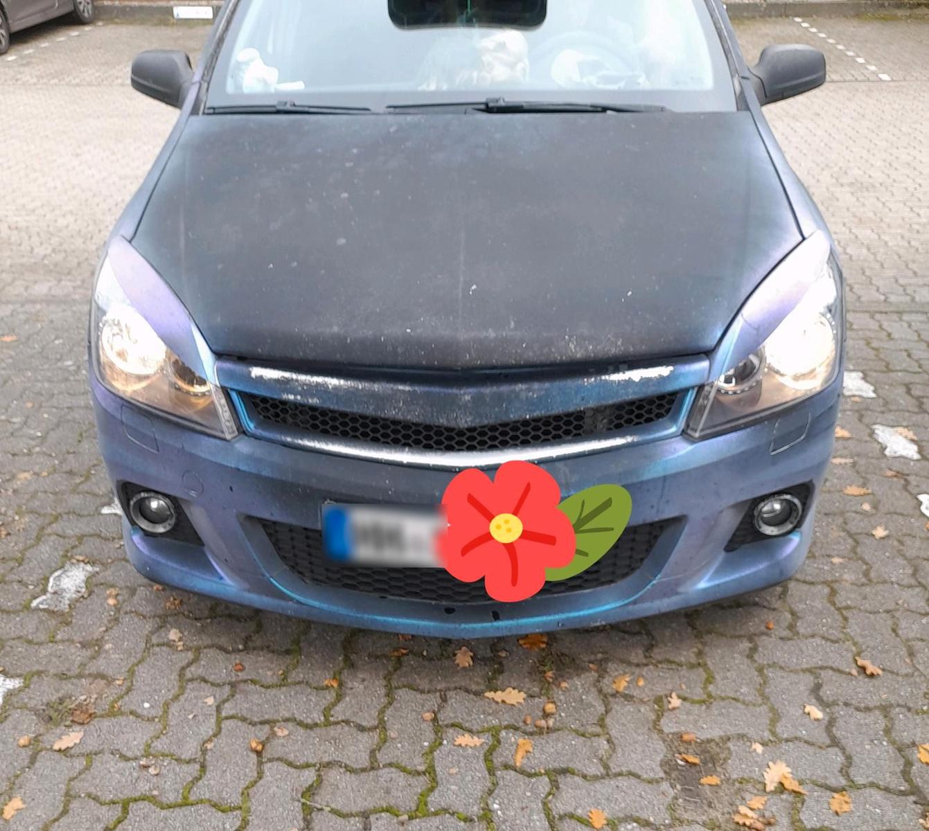 Opel Astra 2006 — rear view