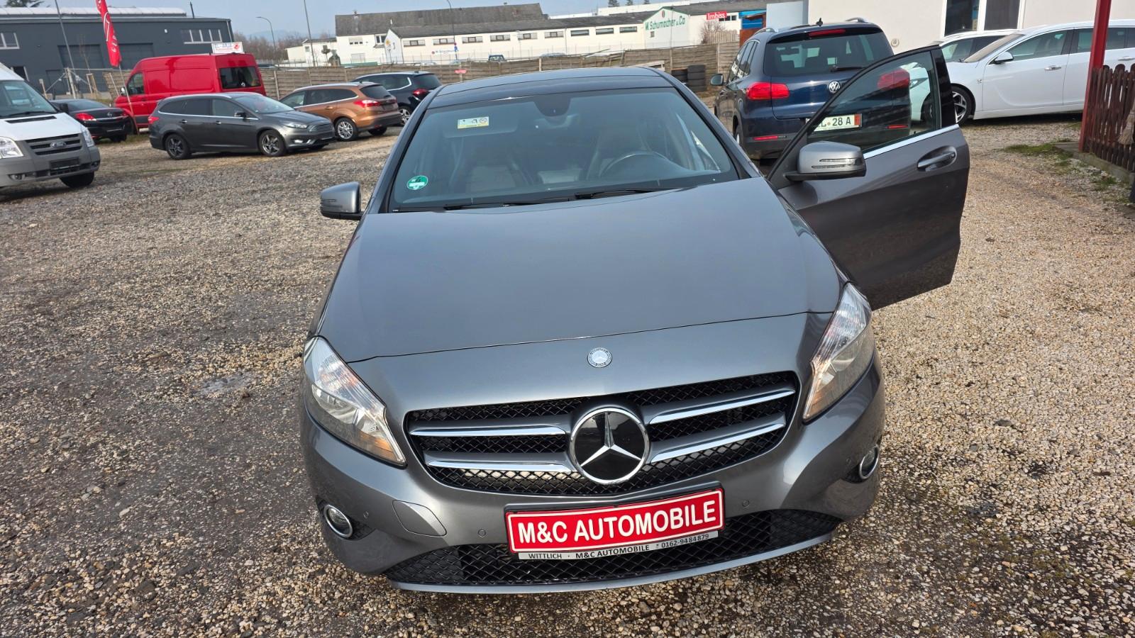 Mercedes-Benz A 180 BlueEFFICIENCY Style Edition