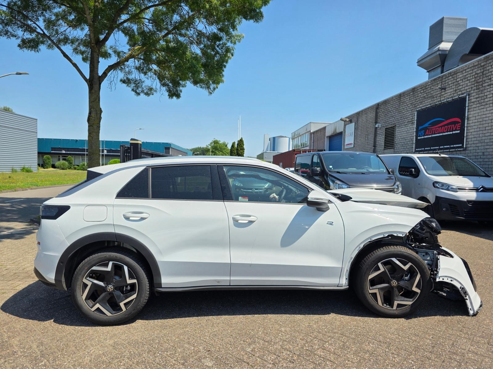 Volkswagen T-Roc 1.5 eTSI R-Line IQ-Light Kamera AHK