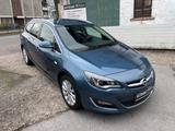 Opel Astra J 1.4 Sports Tourer Exklusiv / NAVI / AHK - Opel Astra Exklusiv mit Benzin-Antrieb