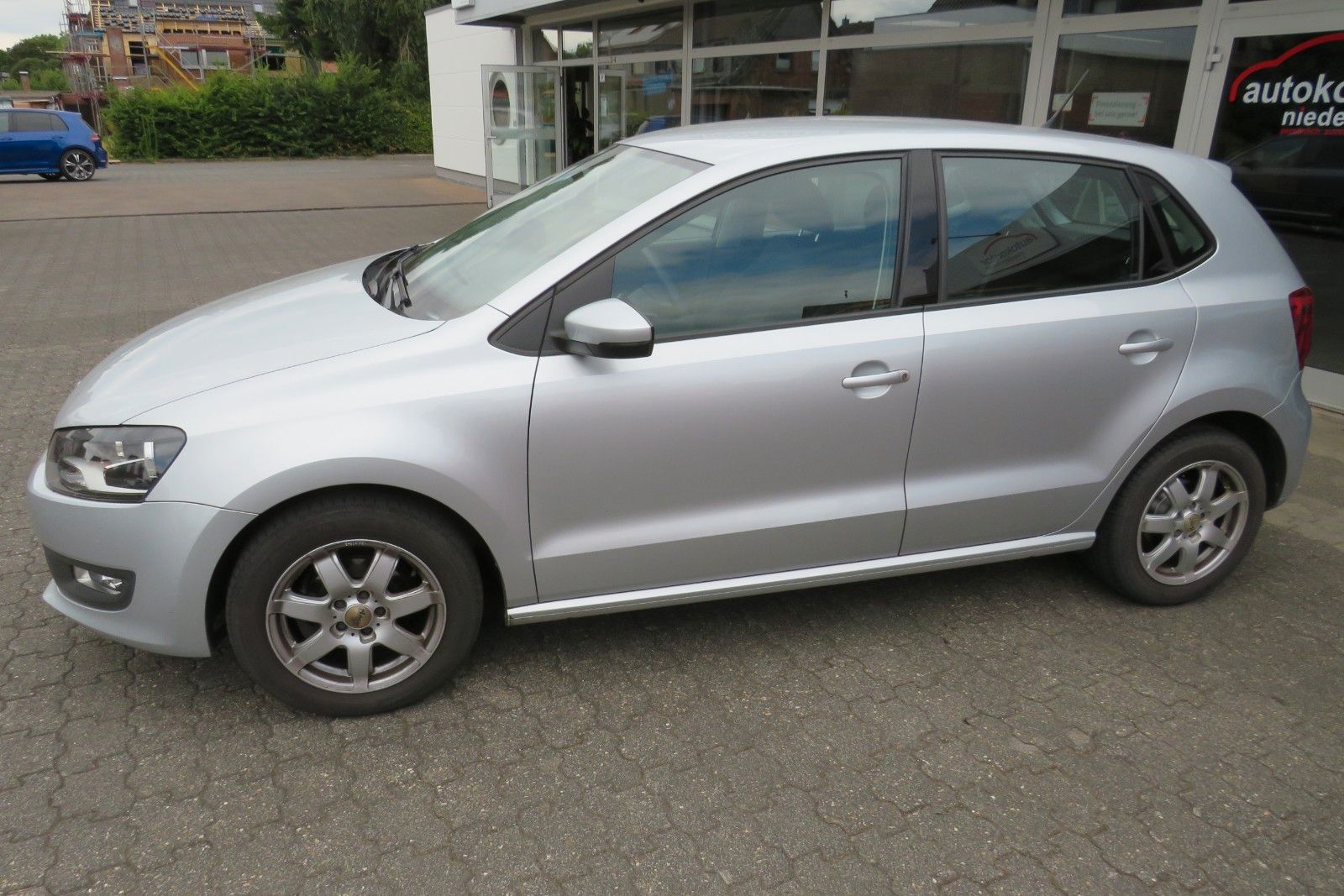 Fahrzeugabbildung Volkswagen Polo V Comfortline KLIMA RADIO SCHECKHEFT