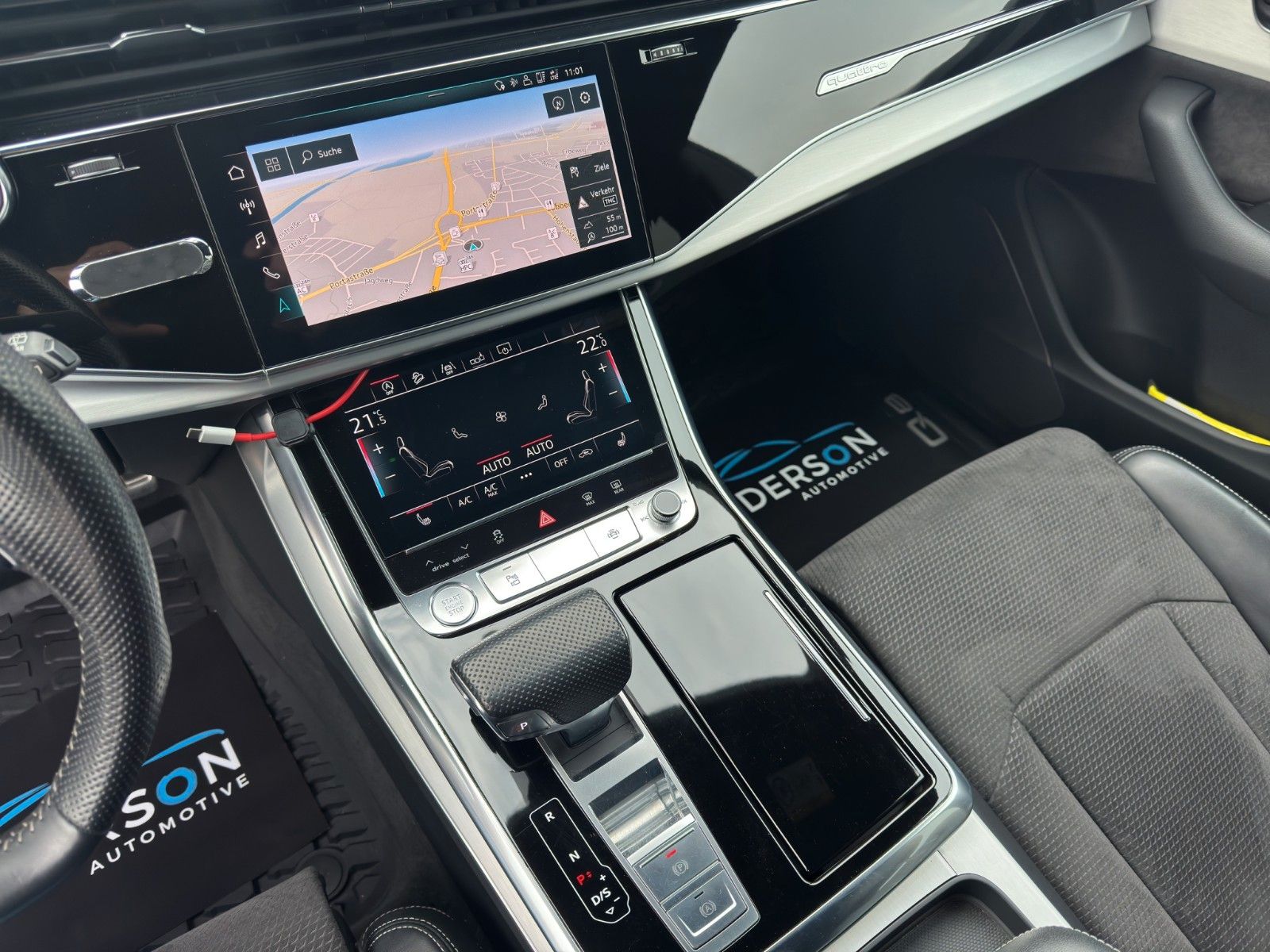 Fahrzeugabbildung Audi Q8 50 TDI SLINE SPORT PANO LED MATRIX 23" TOTW