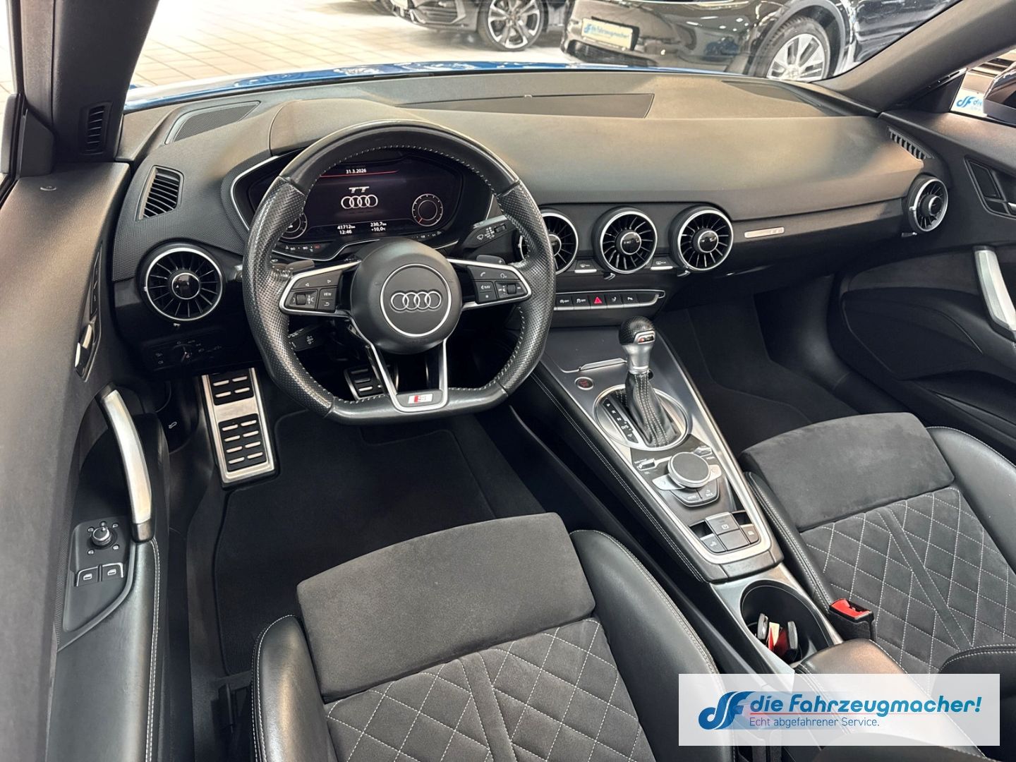 Fahrzeugabbildung Audi TT 40 TFSI 2.0 S line Sportpaket El. Verdeck Nav