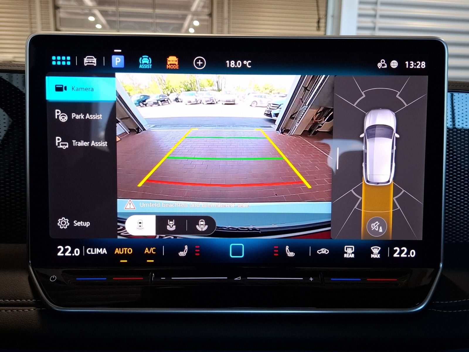 Fahrzeugabbildung Volkswagen Tiguan eTSI Life DSG LED AHK Navi AID ACC RFK SH
