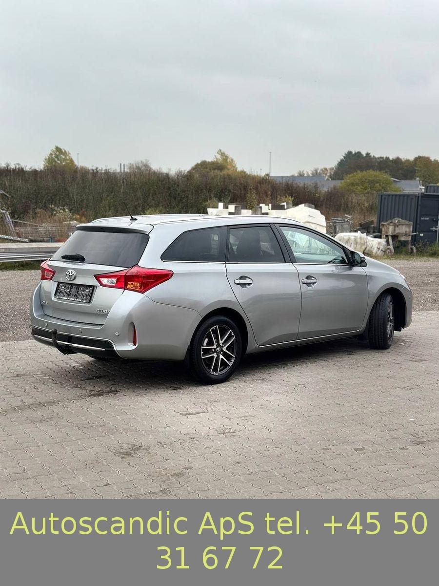 Toyota Auris 2014 — photo 6