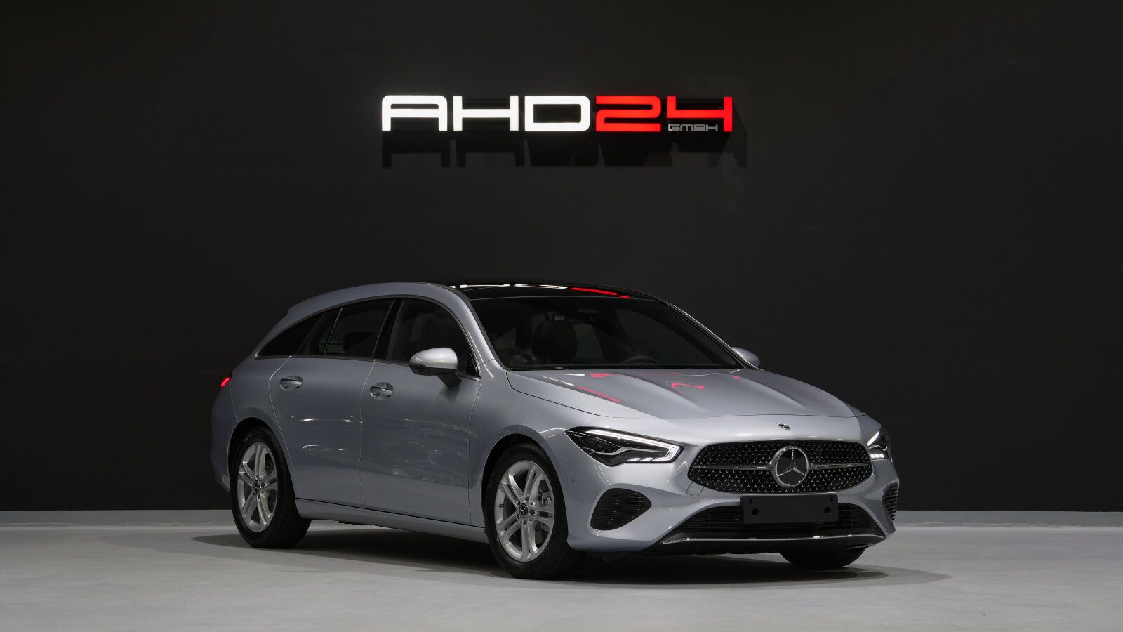 Mercedes-Benz CLA 200 d Shooting Brake Panoramadach imagem 2