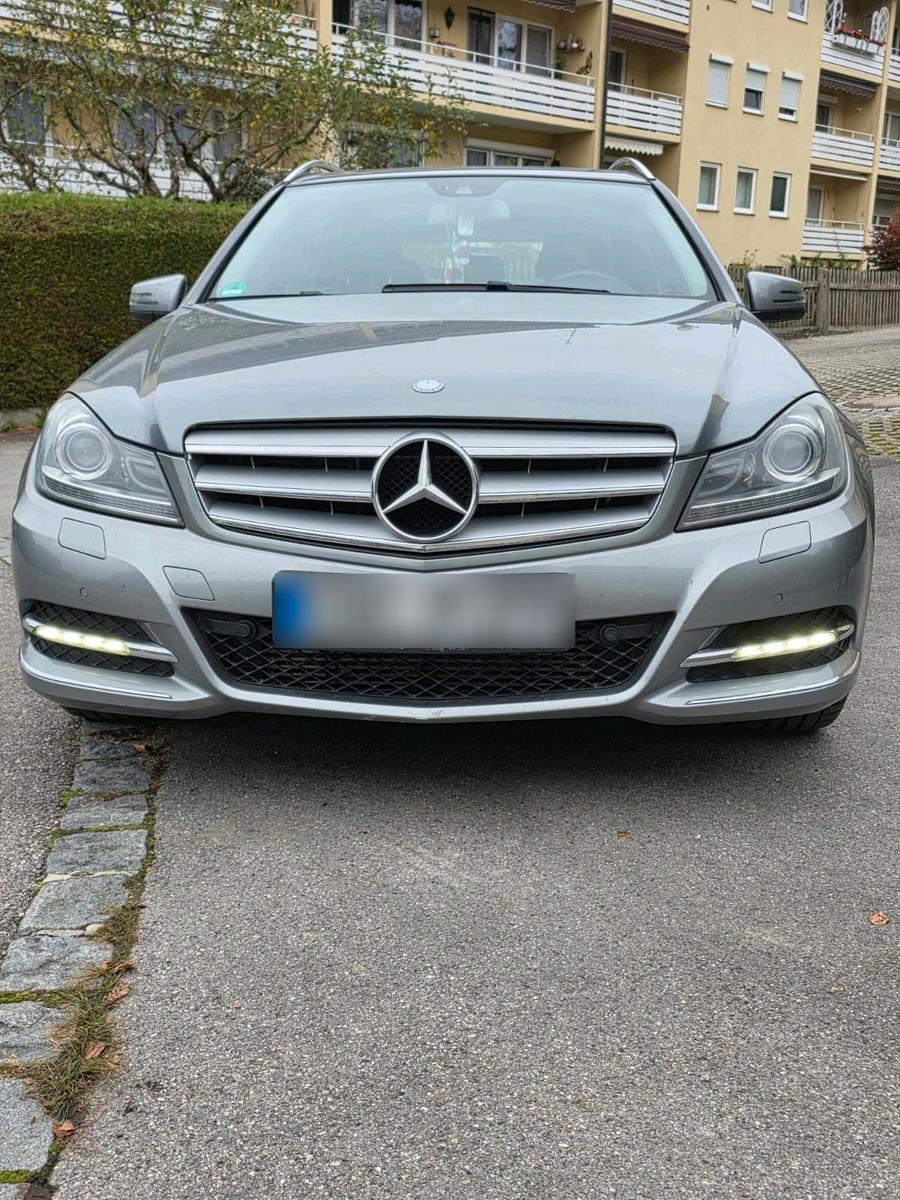 Mercedes-Benz C 220