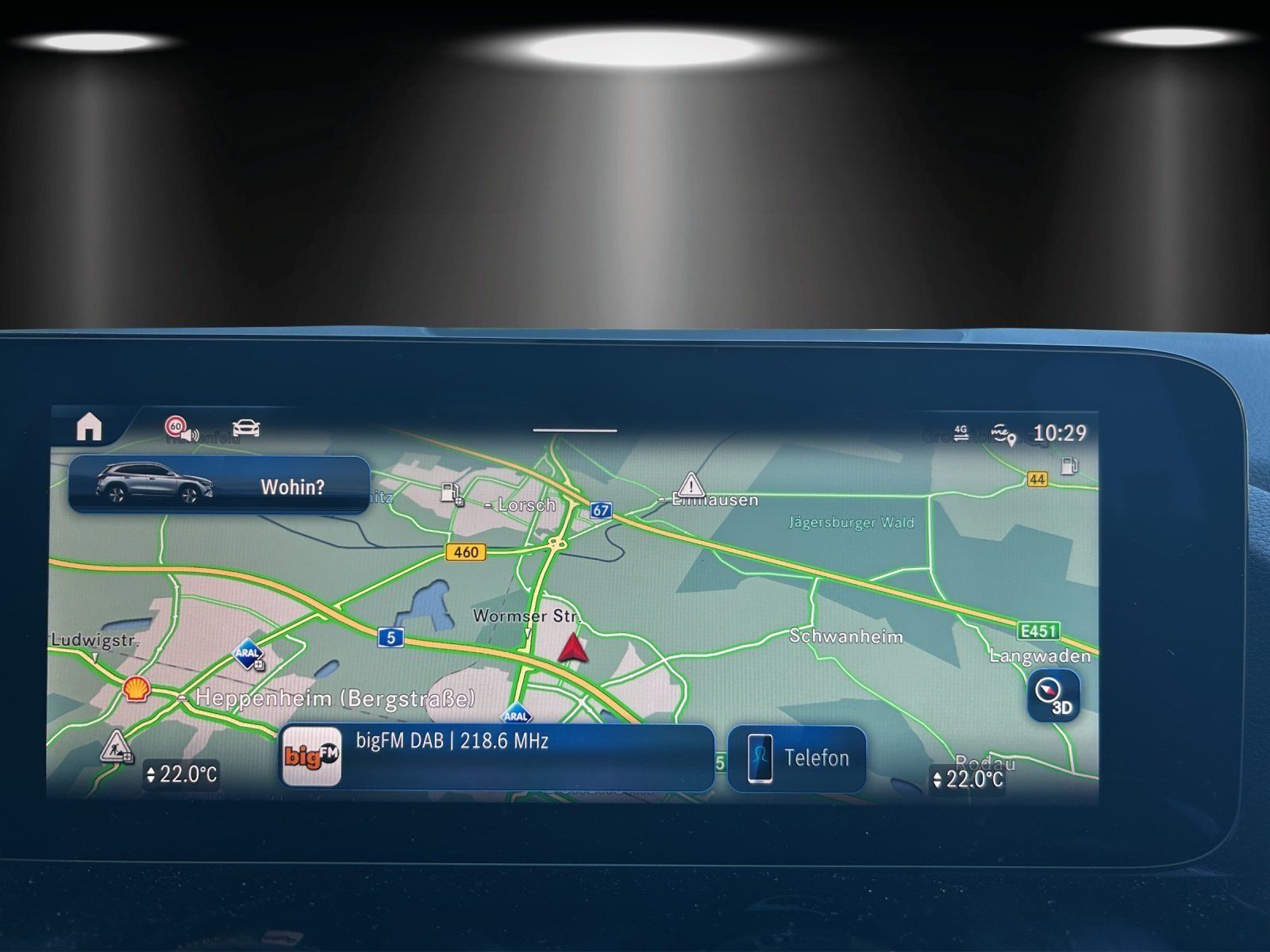 Fahrzeugabbildung Mercedes-Benz GLA 200 d AMG Pano AHK KeyGo DISTRONIC Multibeam