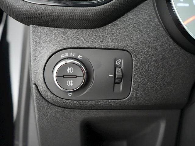 Crossland ELEGANCE PAKET AT+LED+NAVI+RÜCKFAHRKAM