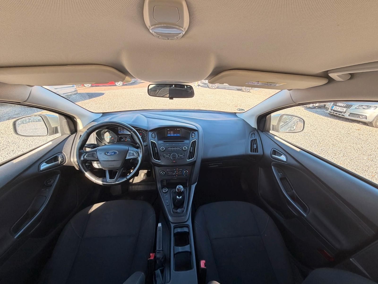 Ford Focus 2015 — photo 8