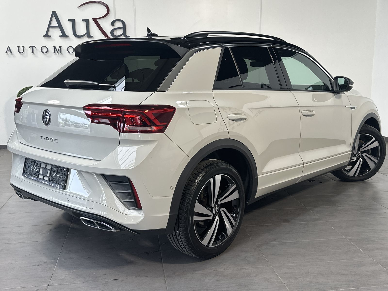 Fahrzeugabbildung Volkswagen T-Roc 2.0 TDI DSG R-Line NAV+MATRIX+PANO+ACC+SHZ