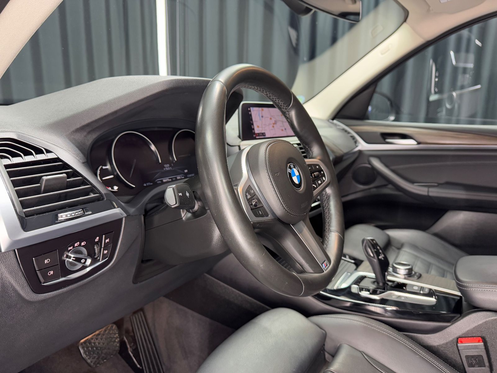 Fahrzeugabbildung BMW X3 xDrive 20d|LEDER|NAVI|M-SPORT 19 ZOLL|AHK