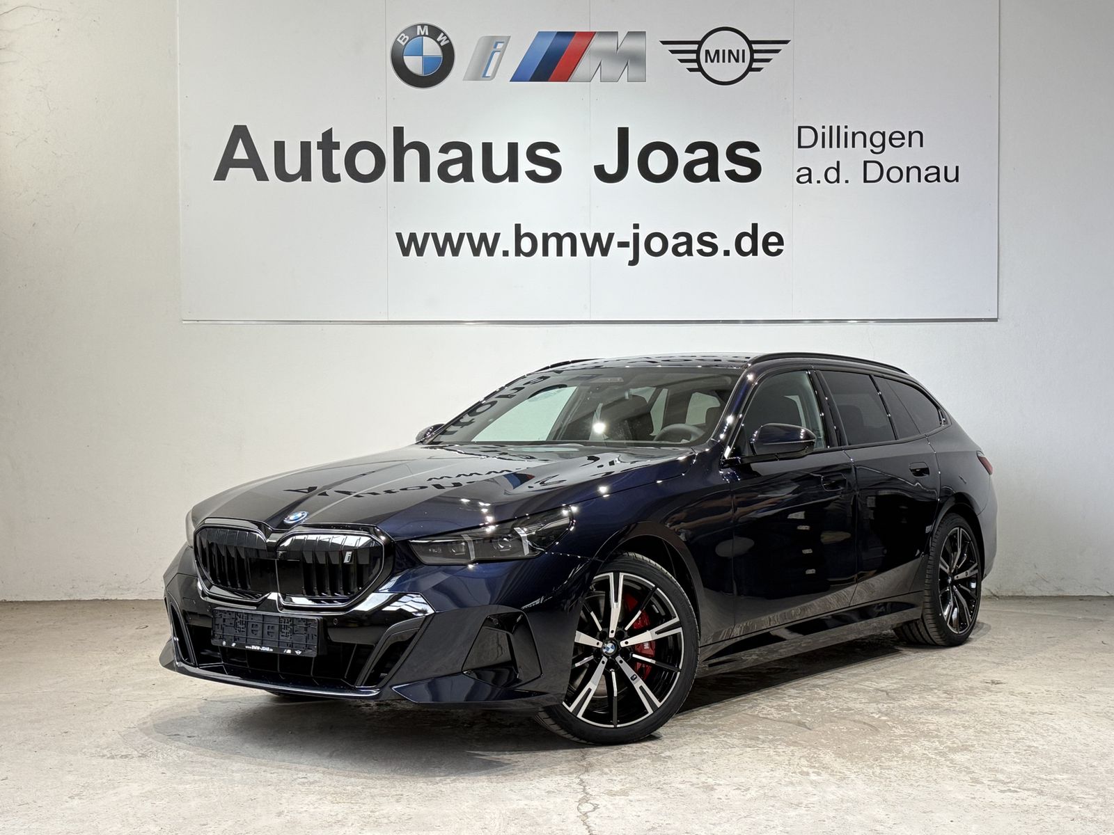 Fahrzeugabbildung BMW i5 xDrive40 B&W Hifi, Sitzbelüftung, 20" LMR