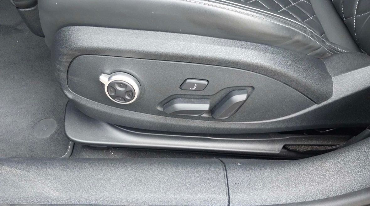 Audi A4 40 TFSI S Line EditionONE MASSAGE ACC RS-Sitz foto 13
