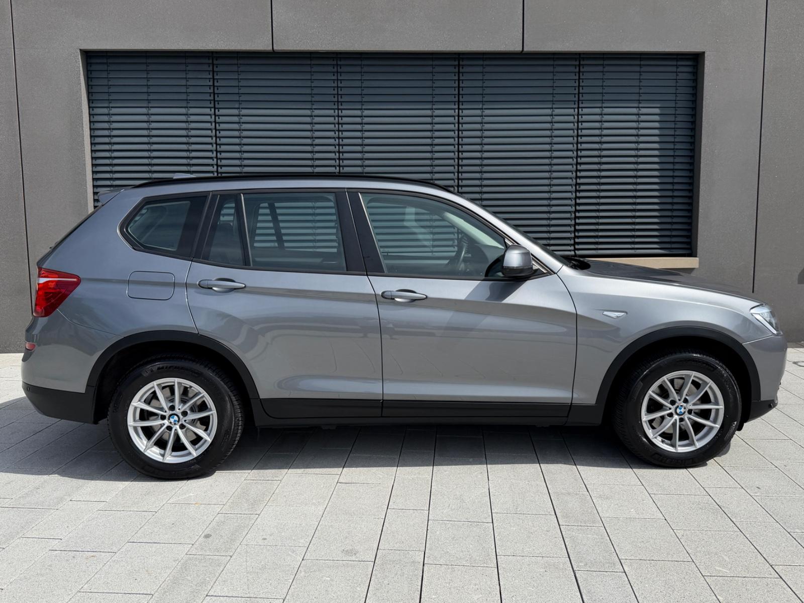 BMW X3 xDrive 20d PANO Automatik NAVI SHZ Klimaauto
