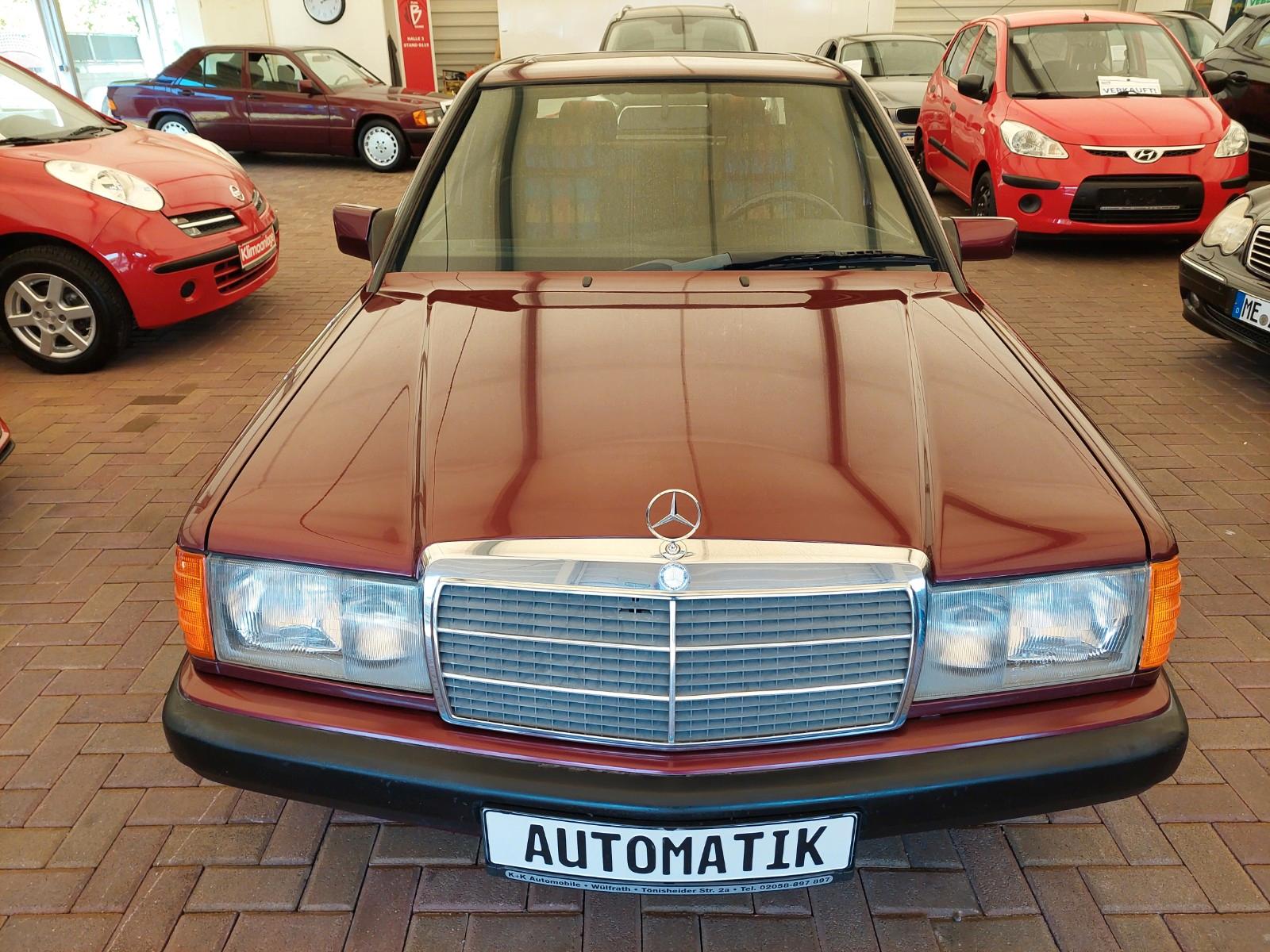 Mercedes-Benz 190E Rosso Avantgarde Automatik Schiebedach